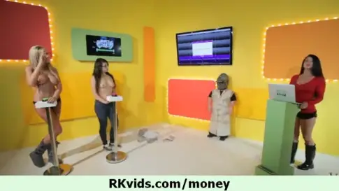 MoneyTalks: si aciertas ganas dinero, si no, te desnudas y recibes verga jajjaj