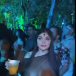 karely ruiz modo árabe bailando casi desnuda en un rave lleno de gente